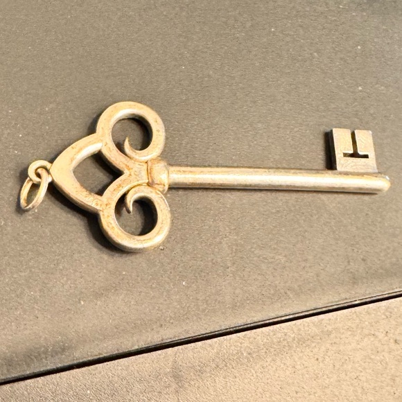 Vintage Gold Skeleton Key Wall Decor - Picture 2 of 2